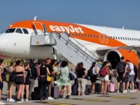 easyJet aligns put-up-or-shut-up deadlines in takeover saga