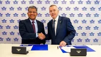 (L-R) Captain Nasaruddin A. Bakar, president and group chief executive of Malaysia Aviation Group (MAG), and Willie Walsh, director general, IATA
